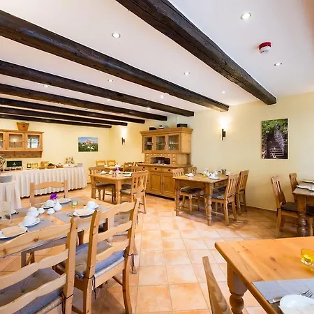 Hotel Maria Aurora 3*